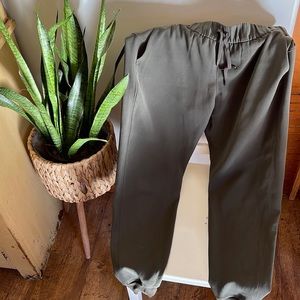 Size 10 Lululemon On the Fly